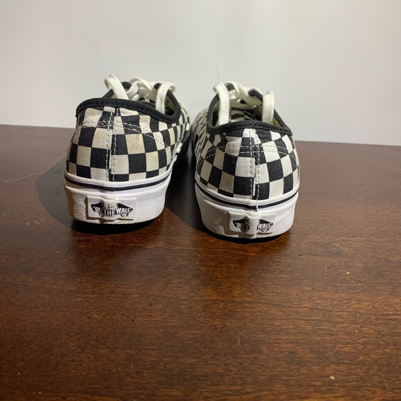 Vans - Picture 3 of 5